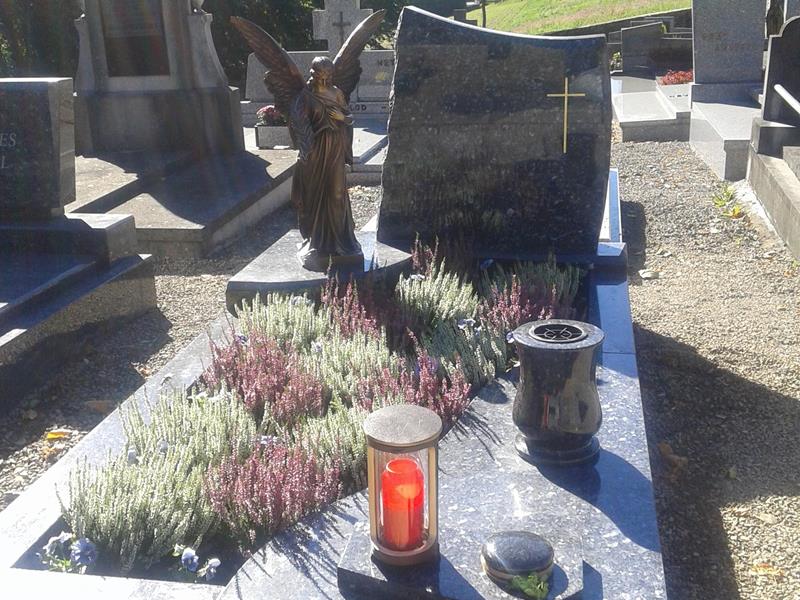 Pictures - Cemetery Service