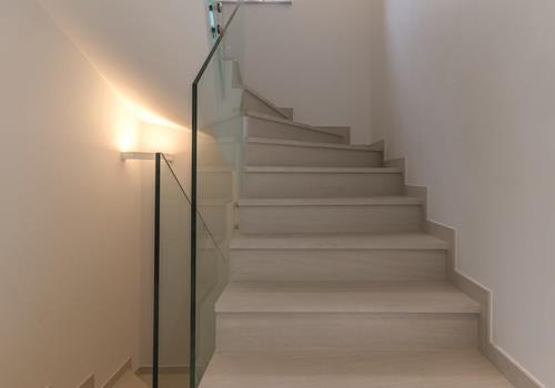 Treppe 3 - Naturstein