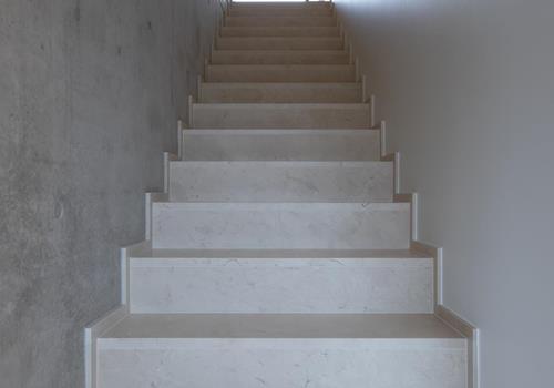 Treppe 16 - Naturstein